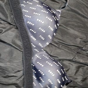 BLACK PINK WIRELESS BRA